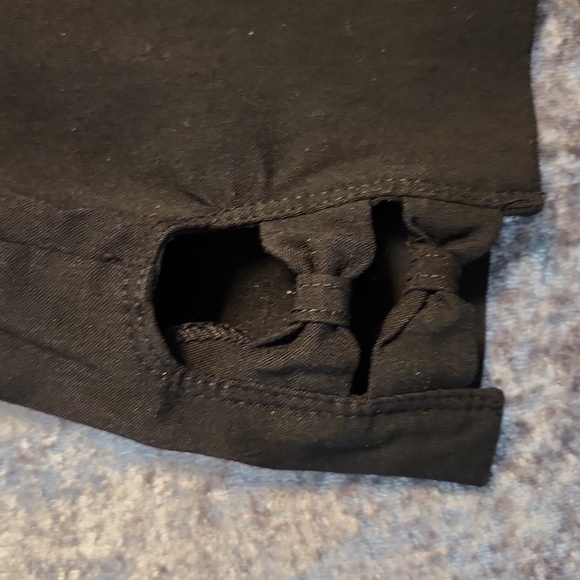 89th & Madison size S stretch capris - Picture 3 of 4